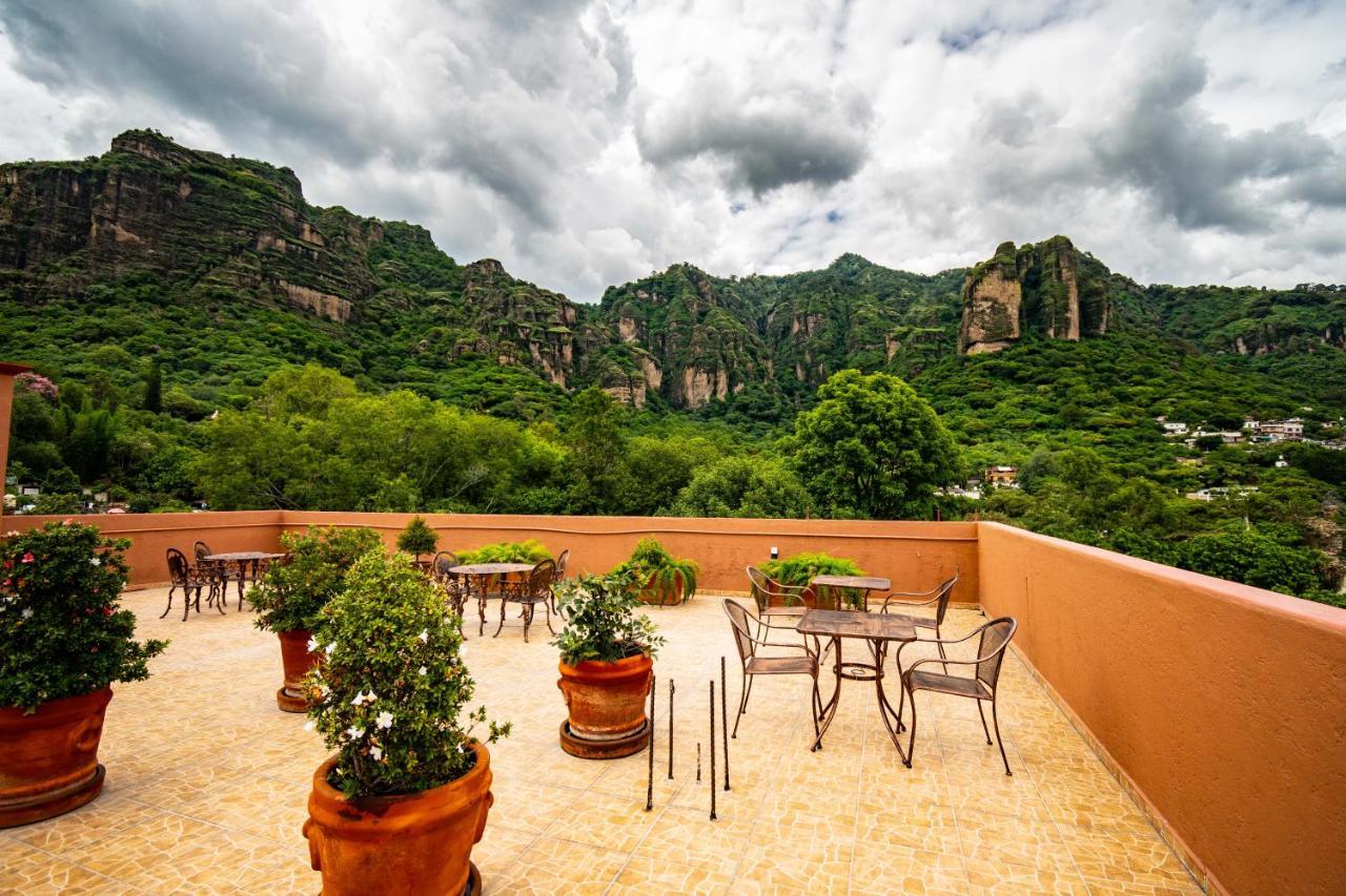 La Piramide Del Tepozteco Hotel Тепоцтлан Екстериор снимка