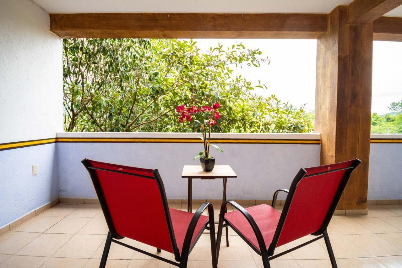 La Piramide Del Tepozteco Hotel Тепоцтлан Екстериор снимка